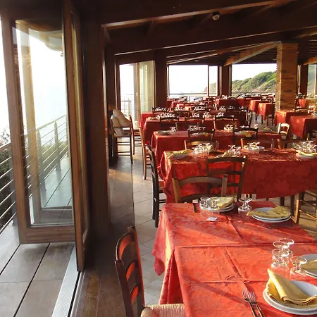 Corsaro Nero Hotell Portu Maga